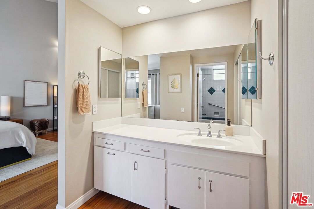 Bathroom, Bedroom, Interior, Recessed Lighting, Wood Texture Flooring