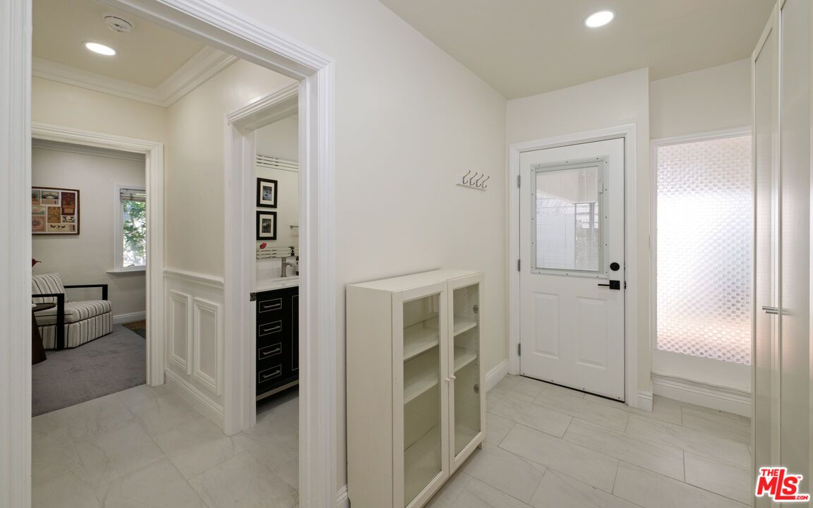Interior, Marble, Recessed Lighting