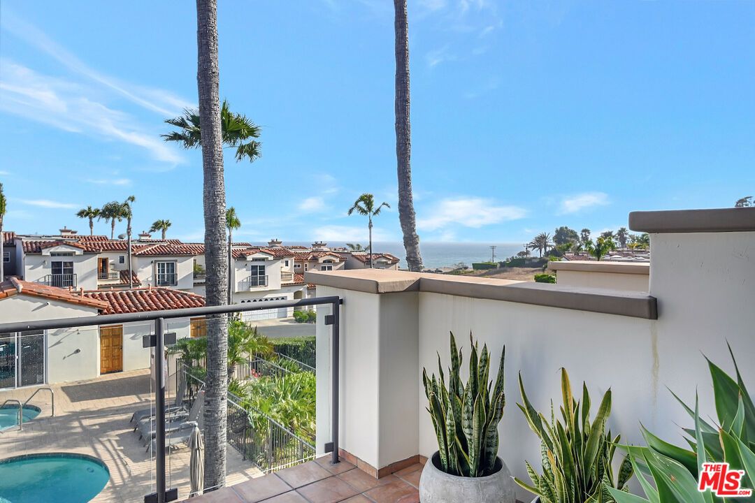 Water, Exterior, Pool, Other