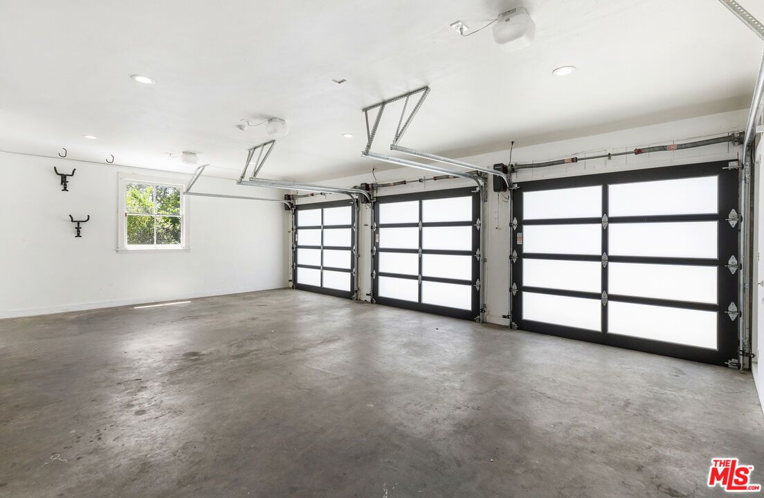 Garage, Interior, Recessed Lighting