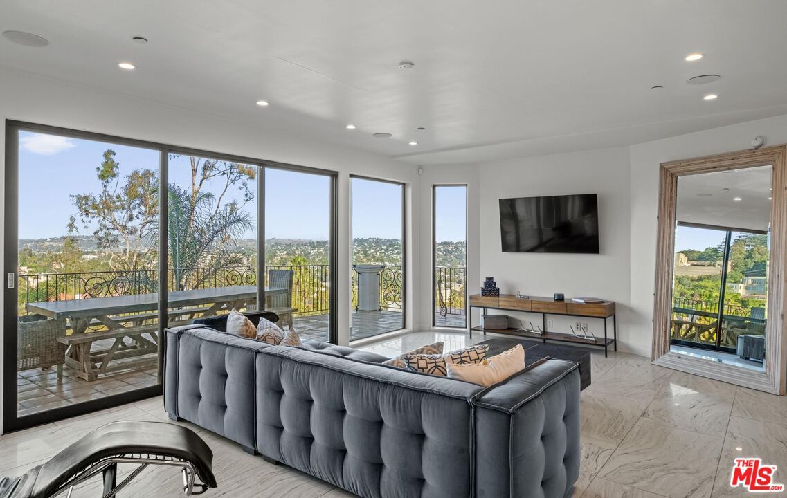 Interior, Living room, Marble, Recessed Lighting