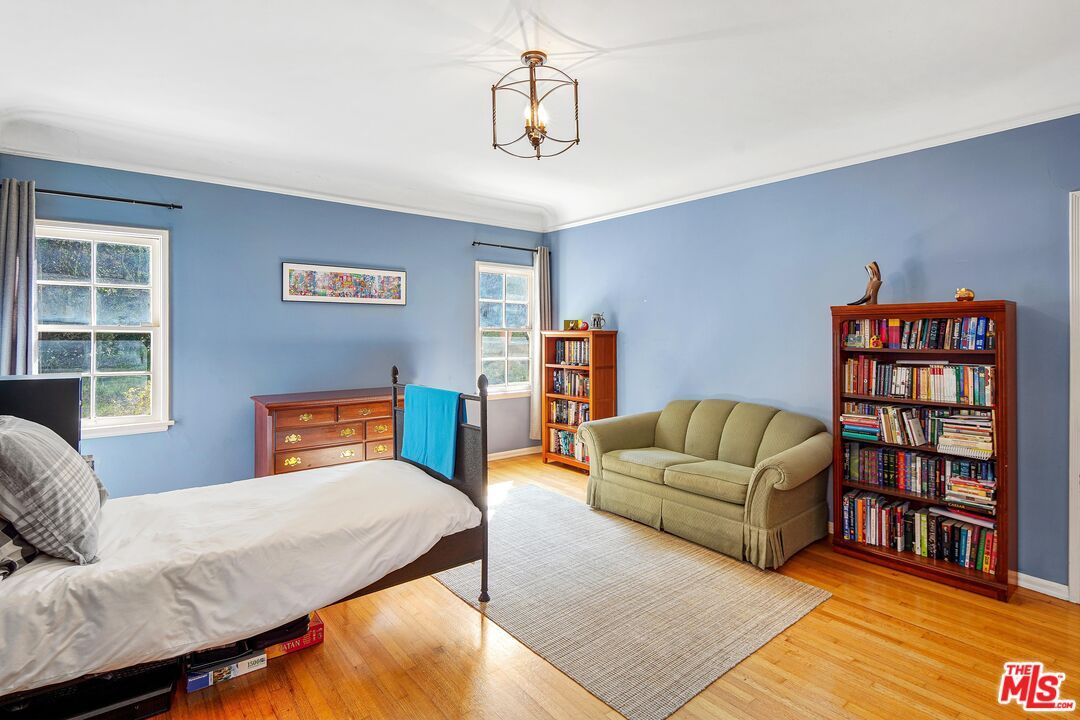 Bedroom, Interior, Pendant Lights, Wood Texture Flooring