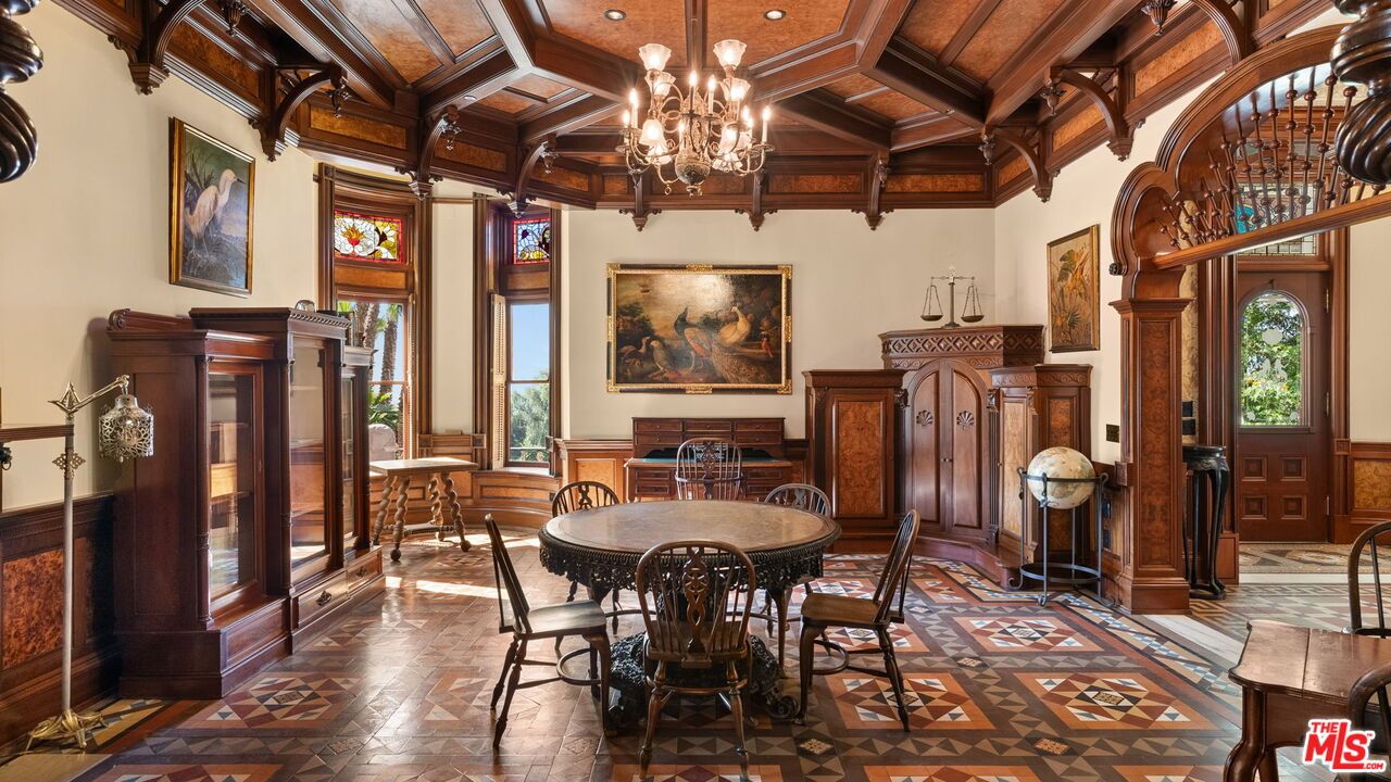 Chandelier, Dining room, Interior, Recessed Lighting, Wooden Beams, Wooden Ceilings