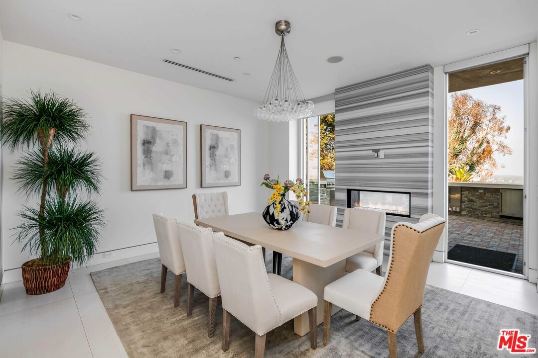 Dining room, Fireplace, Interior, Recessed Lighting