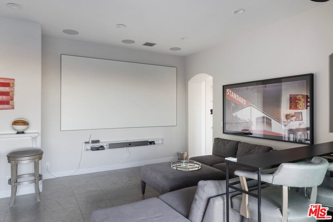 Interior, Living room, Projection Screen, Recessed Lighting
