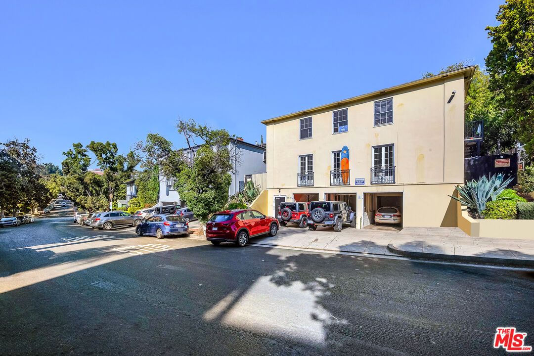 Exterior, Facade, Condo Building