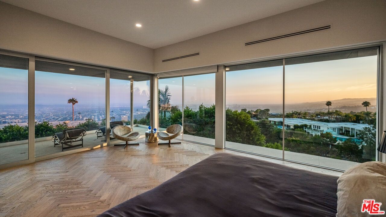 Bedroom, Interior, Recessed Lighting, Water, Wood Texture Flooring