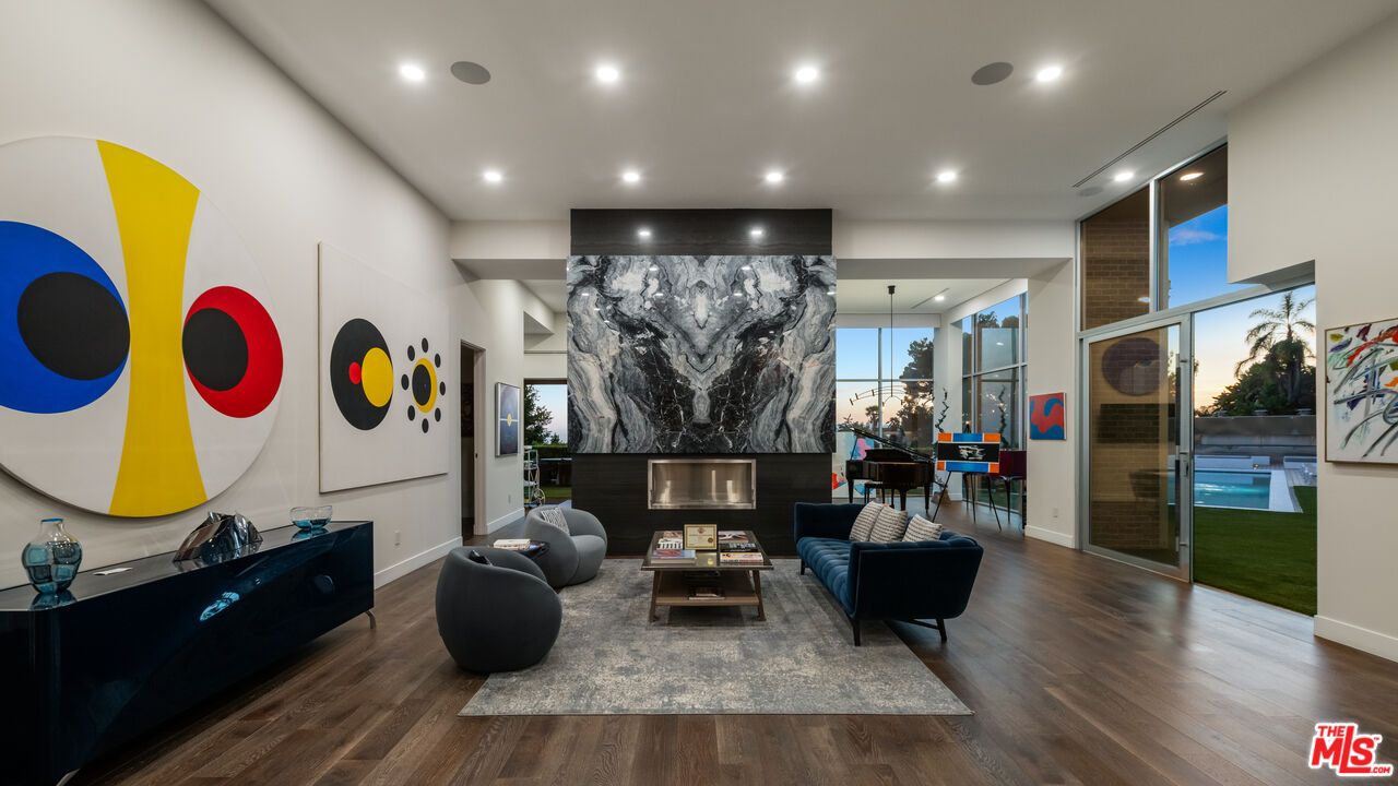 Fireplace, Interior, Living room, Pendant Lights, Recessed Lighting, Wood Texture Flooring