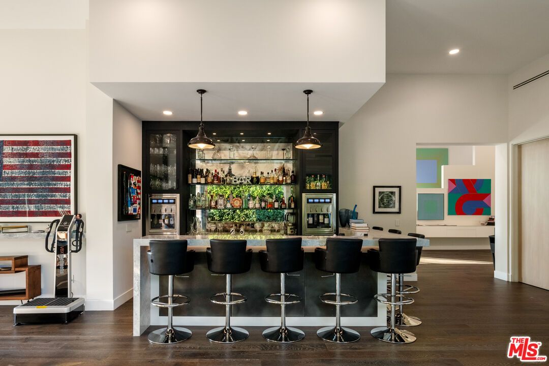 Interior, Pendant Lights, Recessed Lighting, Wood Texture Flooring