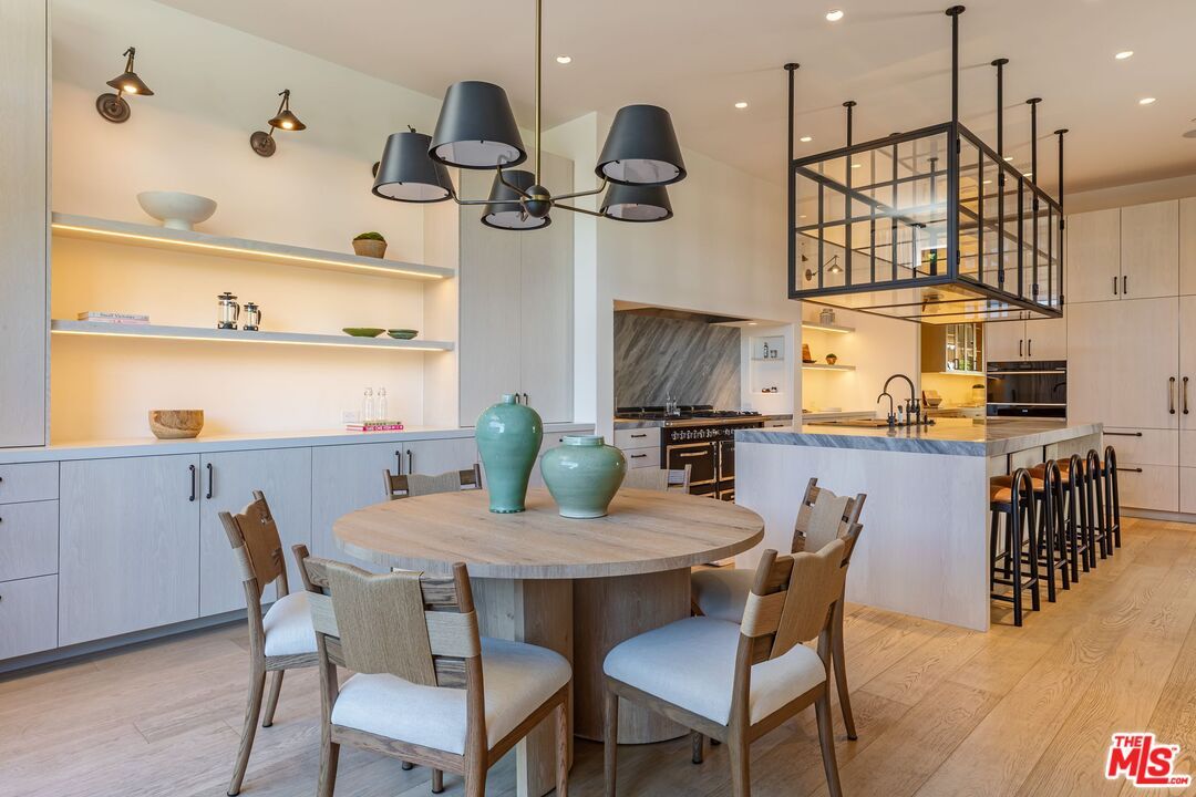 Dining room, Interior, Kitchen, Pendant Lights, Recessed Lighting, Wood Texture Flooring