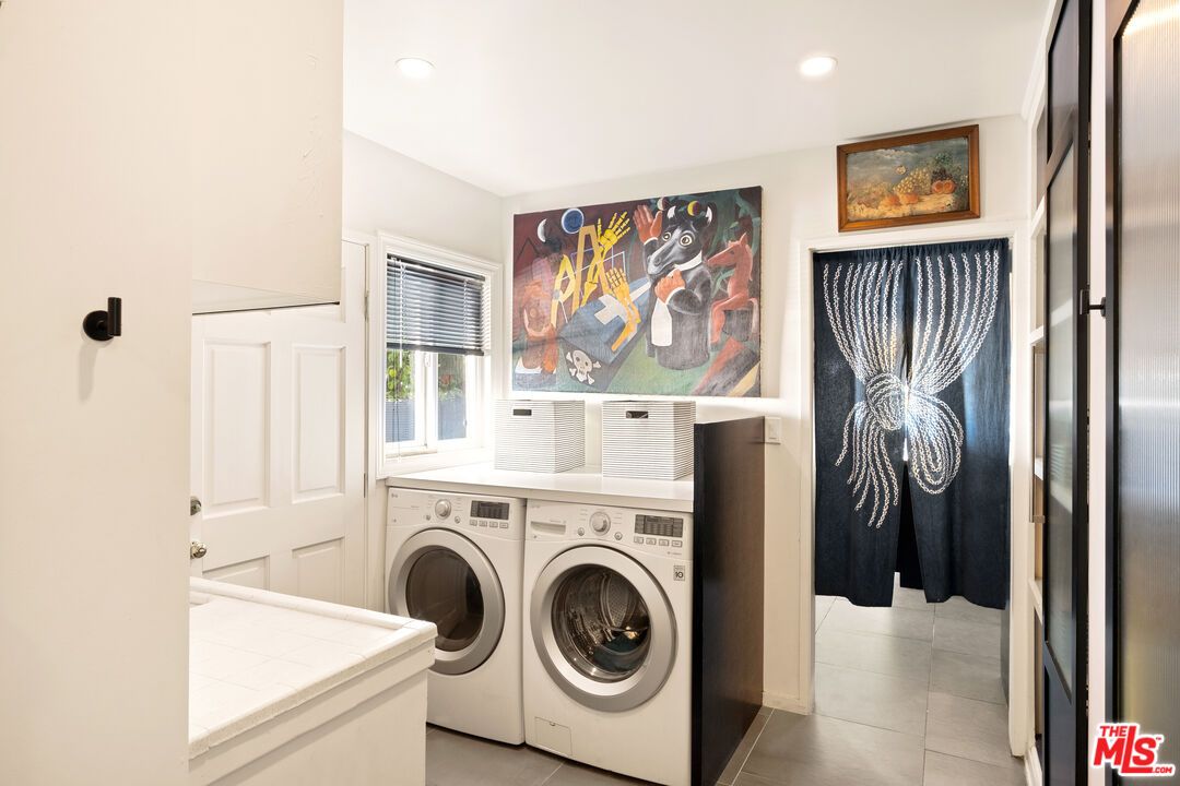 Interior, Recessed Lighting, Washer