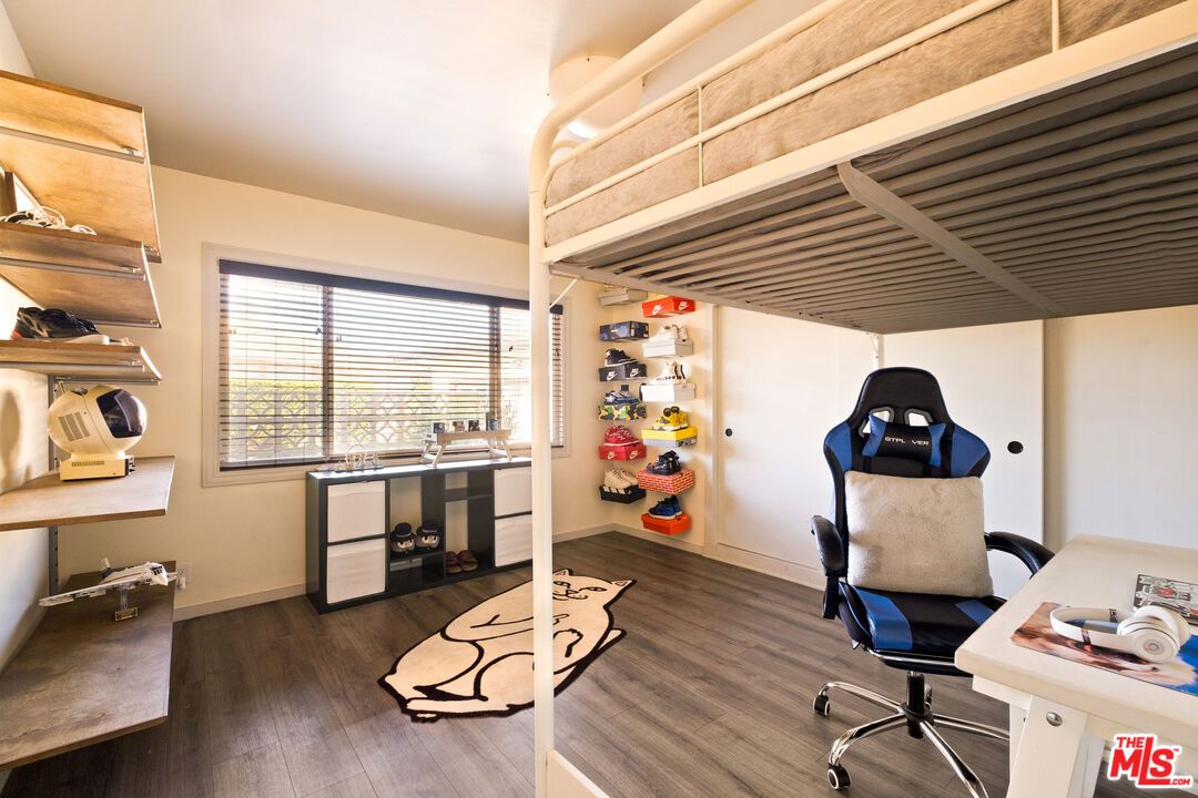 Fitness Equipment, Home Office, Interior, Wood Texture Flooring