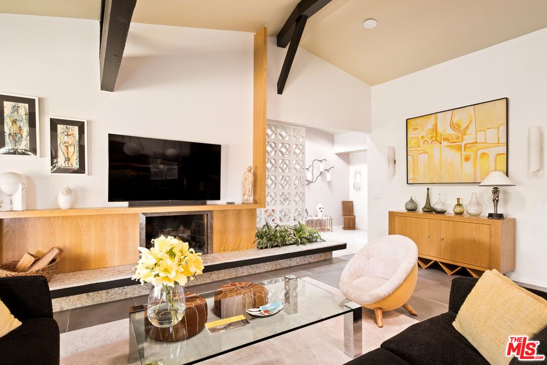 Fireplace, Interior, Living room, Recessed Lighting