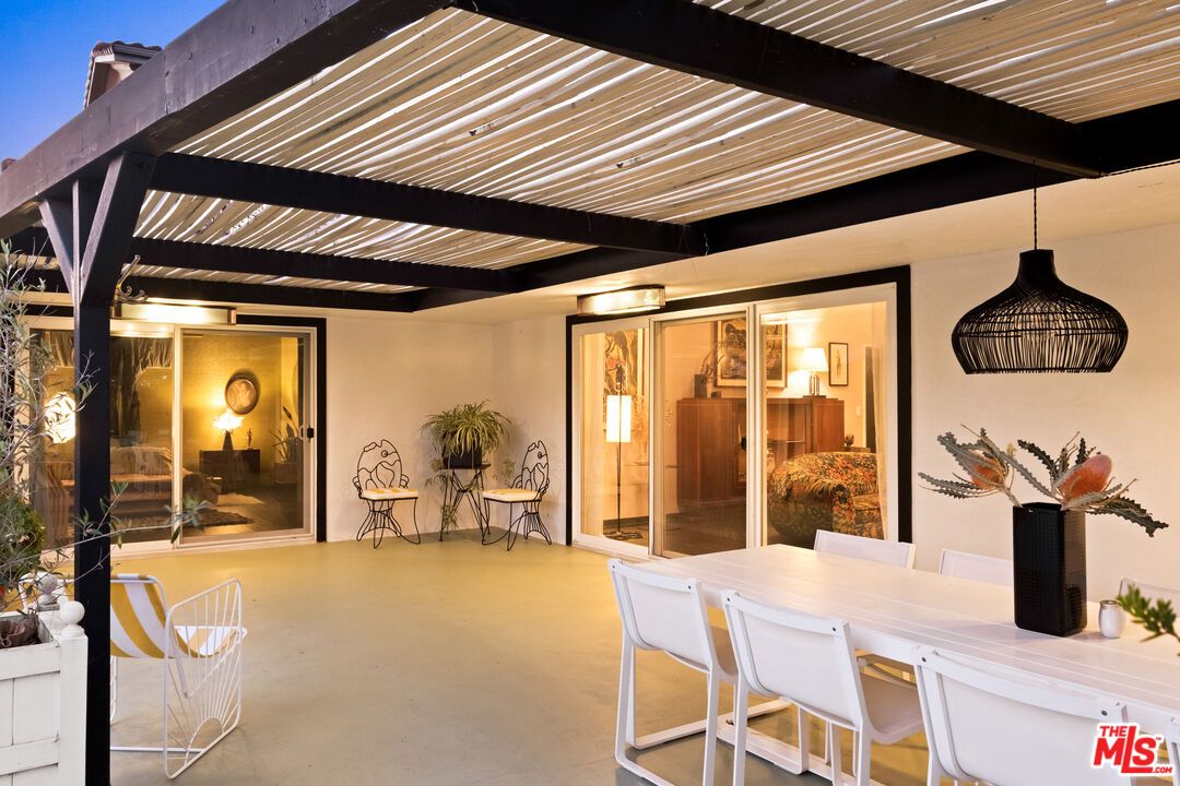 Exterior, Pendant Lights