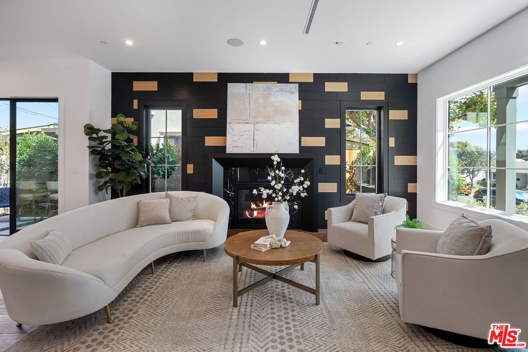 Fireplace, Interior, Living room, Recessed Lighting