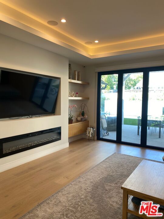 Fireplace, Interior, Recessed Lighting, Wood Texture Flooring