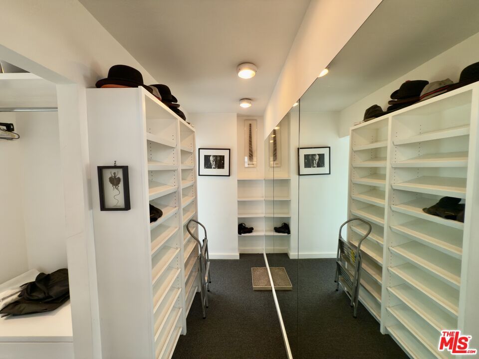 Interior, Walk-in Closets