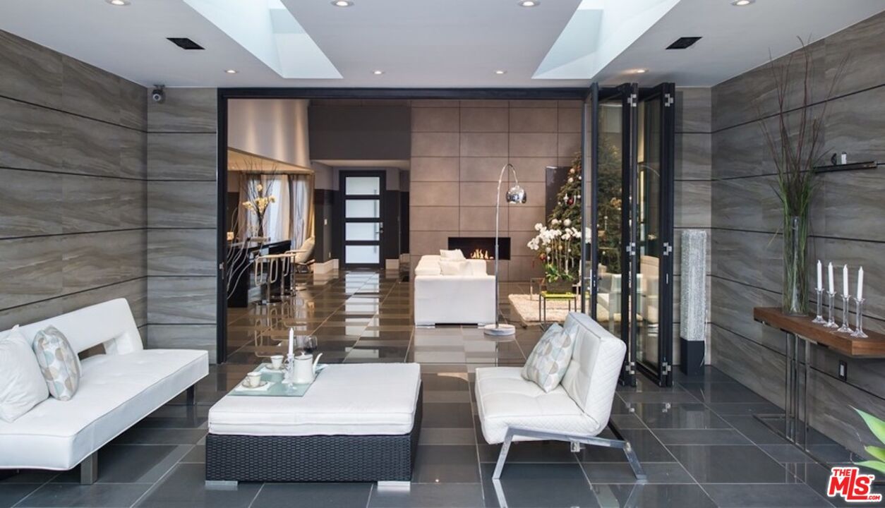 Fireplace, Interior, Living room, Pendant Lights, Recessed Lighting