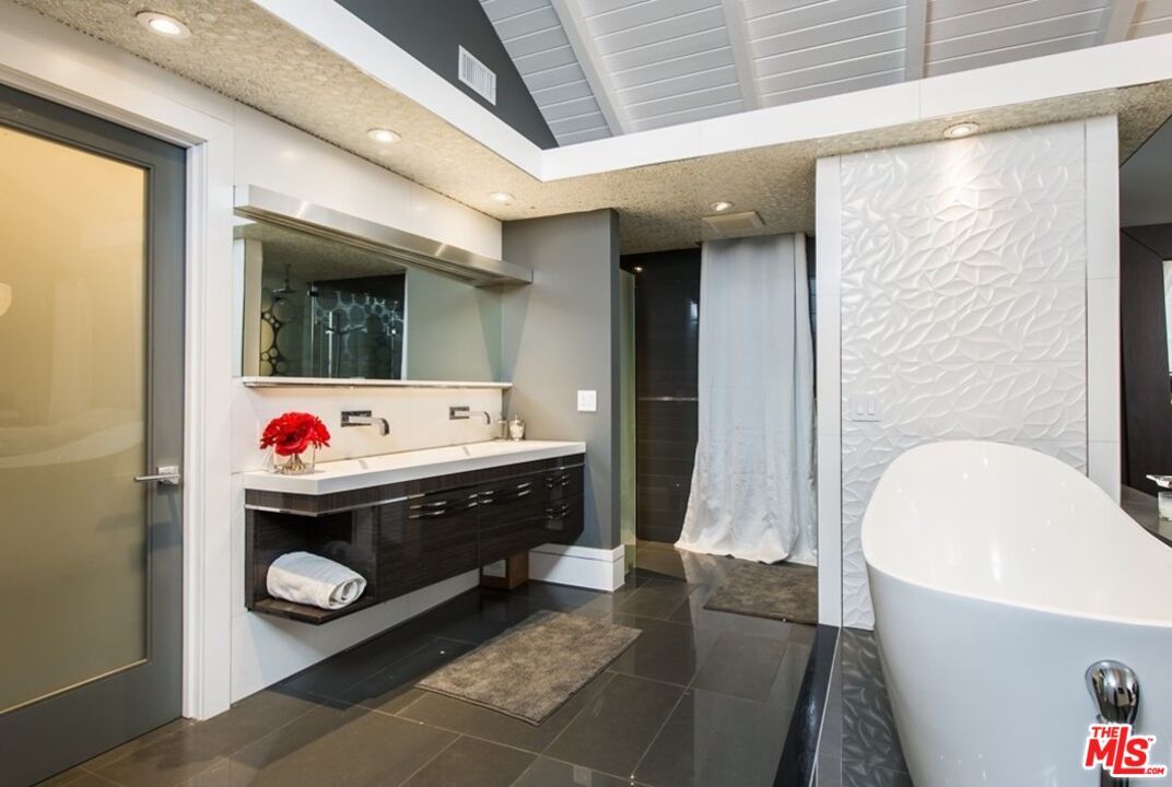 Bathroom, Dual Sink Vanities, Free Standing Baths, Glass Shower, Interior, Recessed Lighting