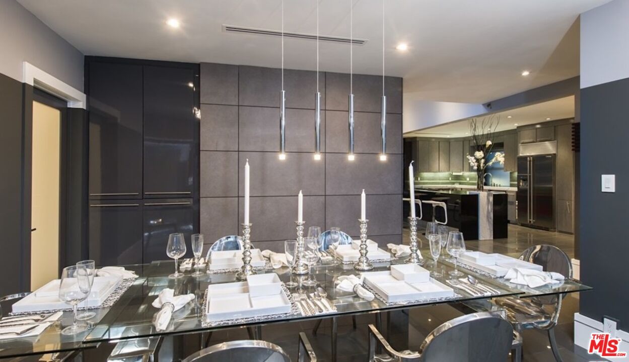 Dining room, Interior, Kitchen, Pendant Lights, Recessed Lighting, Stainless Steel Appliances
