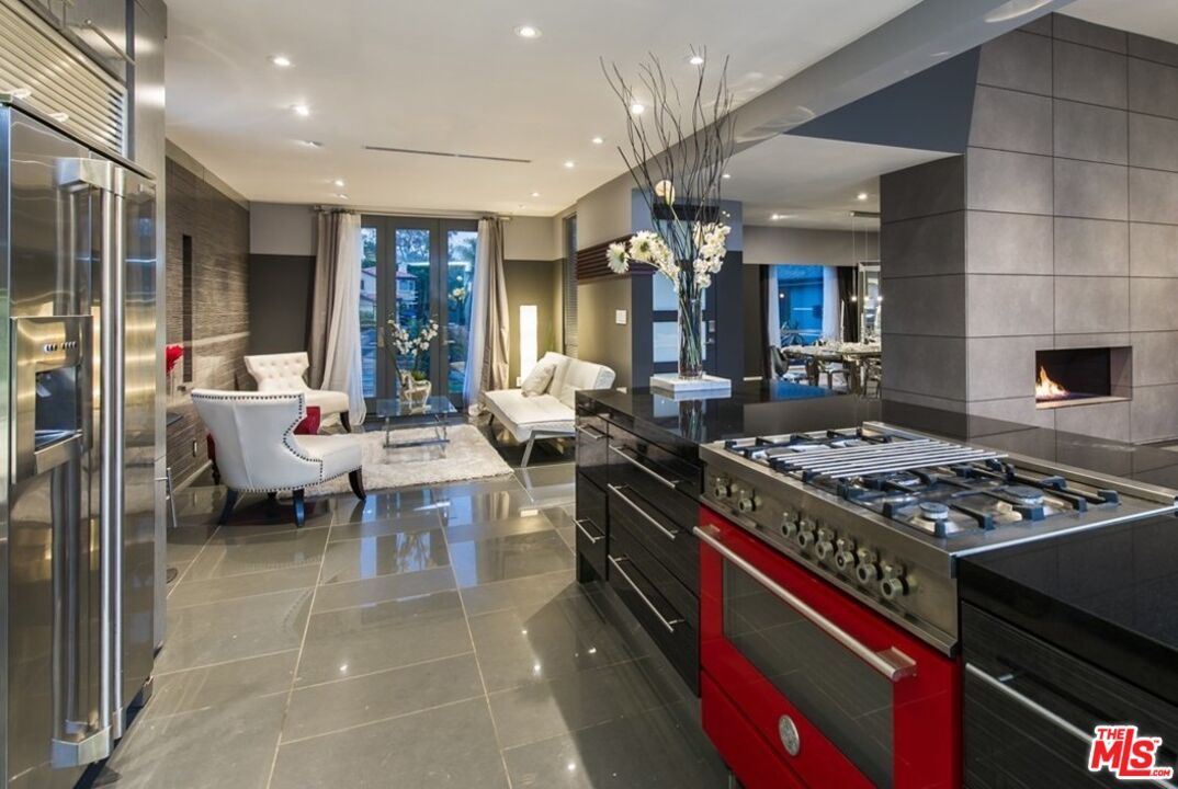 Fireplace, Interior, Kitchen, Living room, Pendant Lights, Recessed Lighting, Stainless Steel Appliances