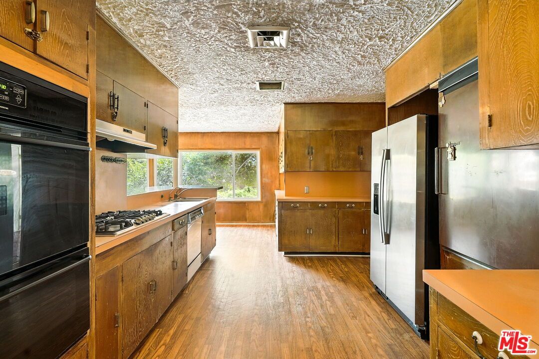 Interior, Kitchen, Wood Texture Flooring