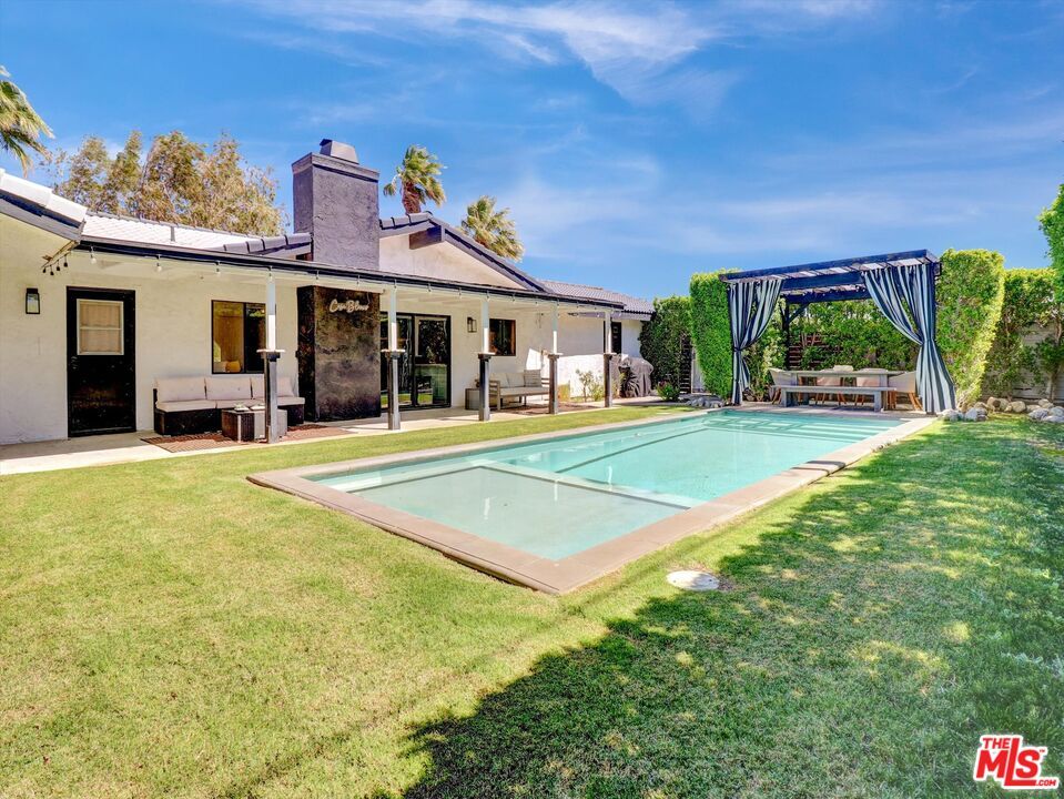 Backyard, Exterior, Pool