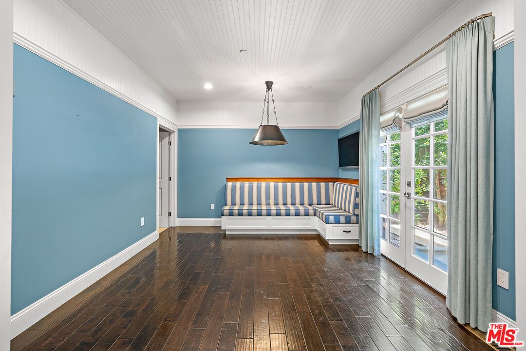 Empty room, Interior, Pendant Lights, Recessed Lighting, Wood Texture Flooring
