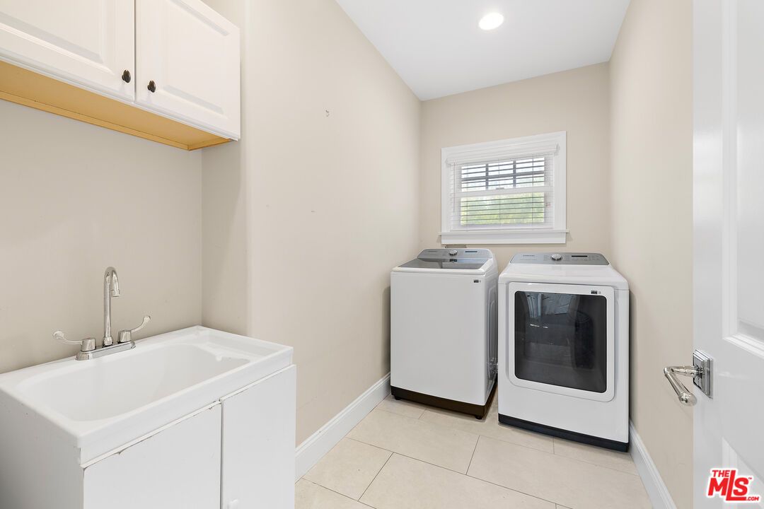 Interior, Recessed Lighting, Washer