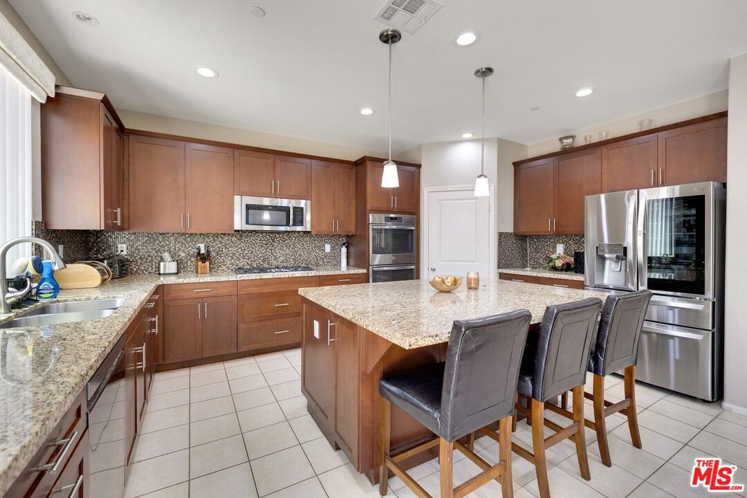 Interior, Kitchen, Pendant Lights, Recessed Lighting, Stainless Steel Appliances