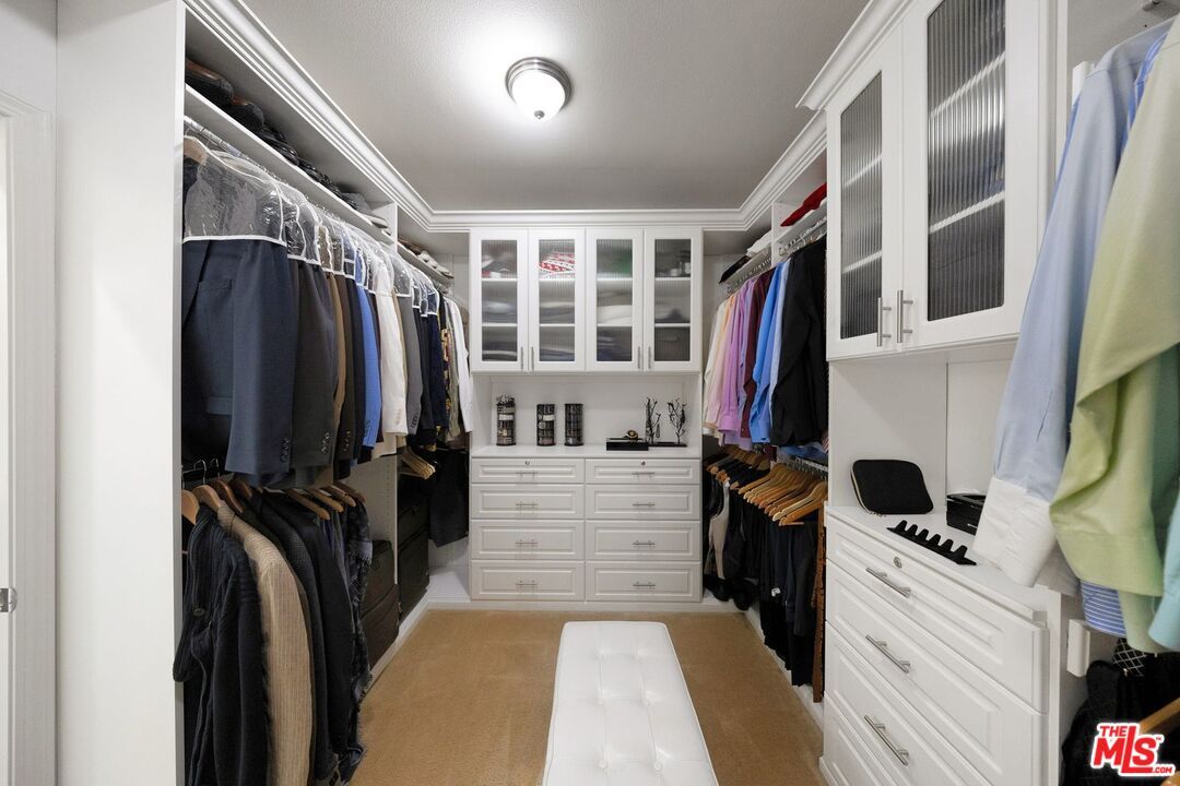 Interior, Walk-in Closets