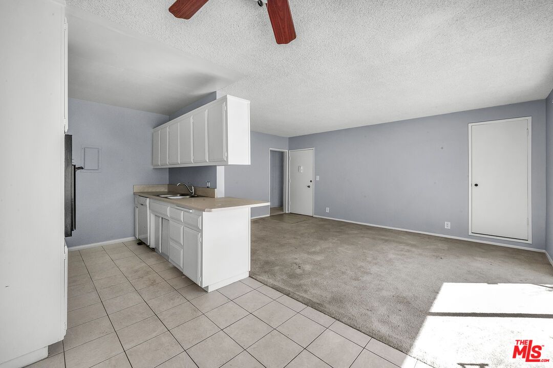 Empty room, Interior, Kitchen