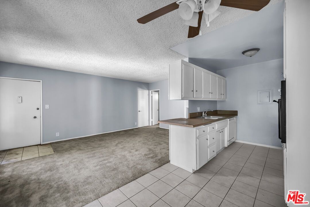 Empty room, Interior, Kitchen