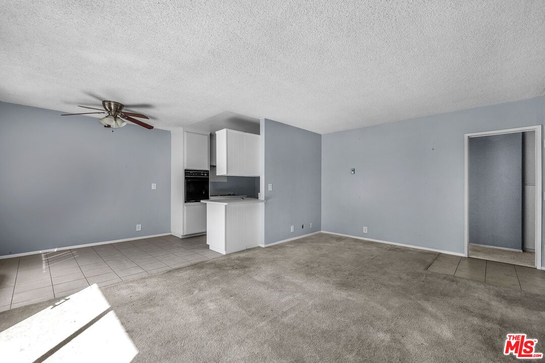 Empty room, Interior, Kitchen