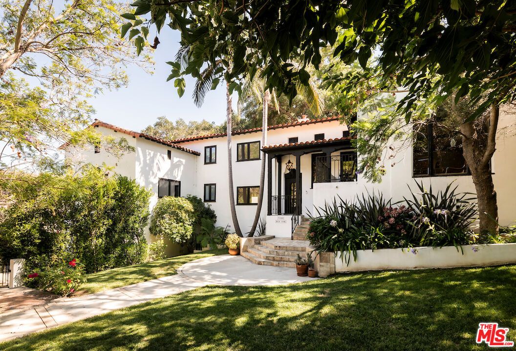 Backyard, Exterior, Facade, Spanish Mediterranean