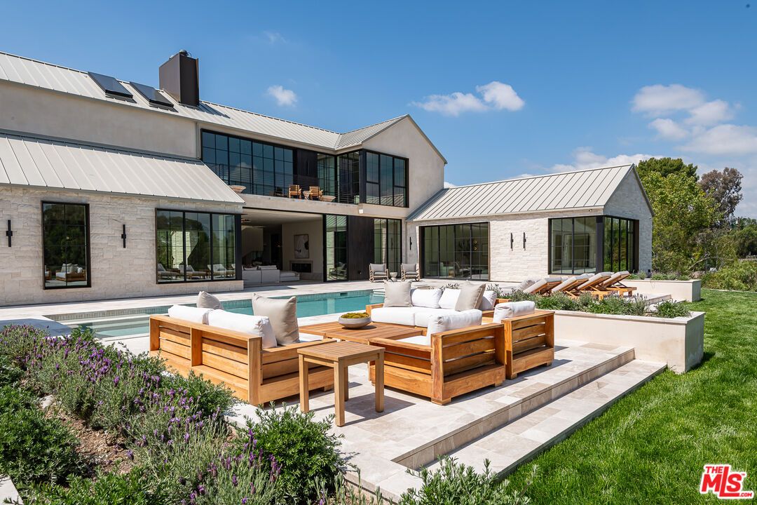 Backyard, Exterior, Pool