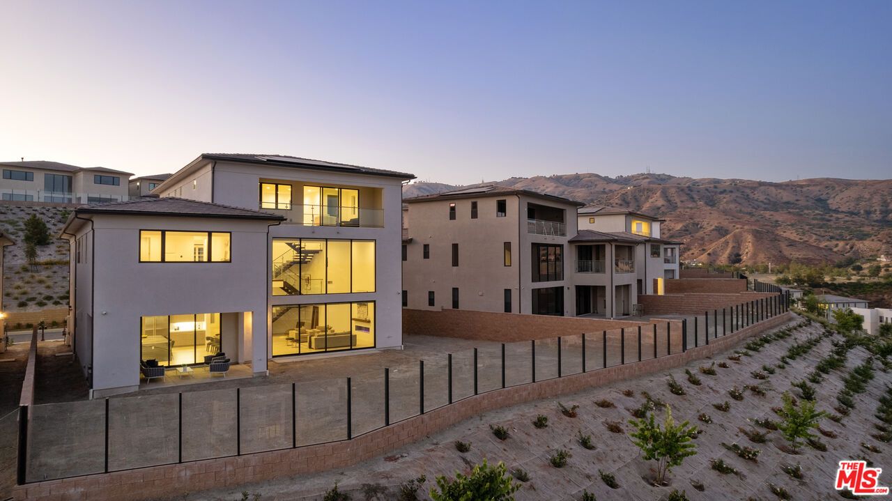Exterior, Facade, Mediterranean