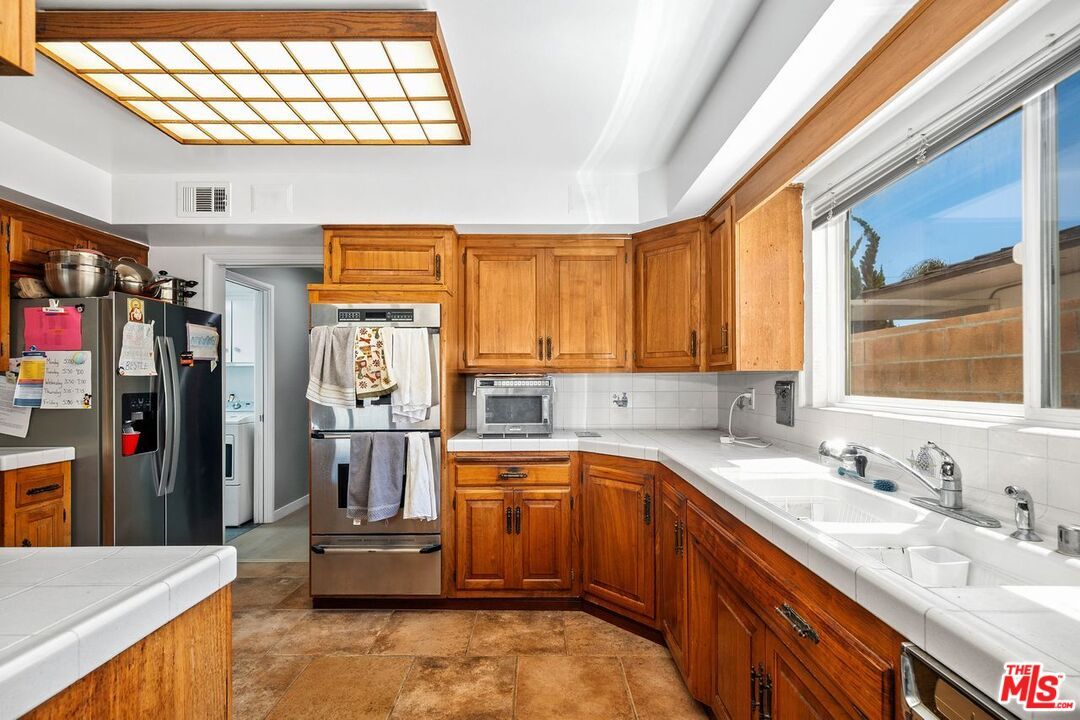 Interior, Kitchen, Tile Countertops