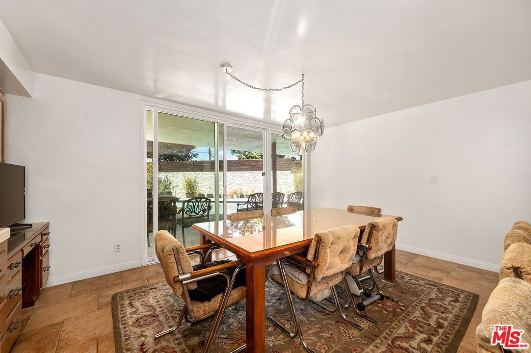 Dining room, Interior, Pendant Lights
