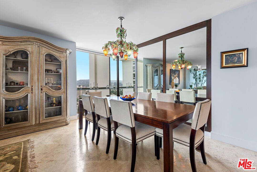 Chandelier, Dining room, Interior