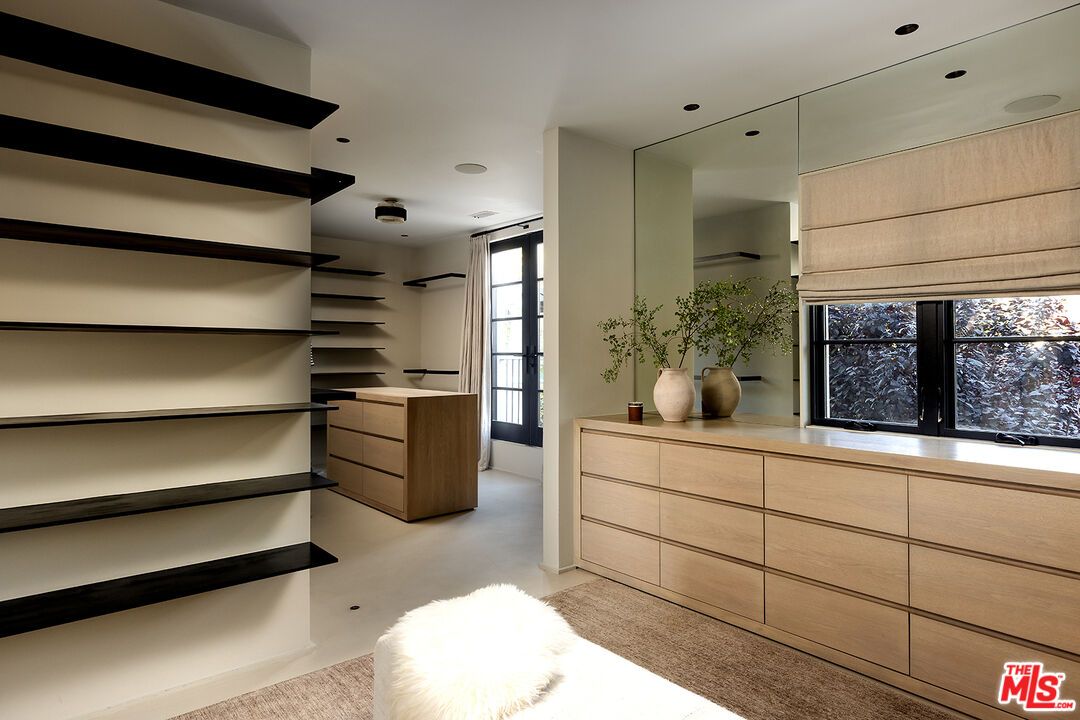 Interior, Recessed Lighting, Walk-in Closets