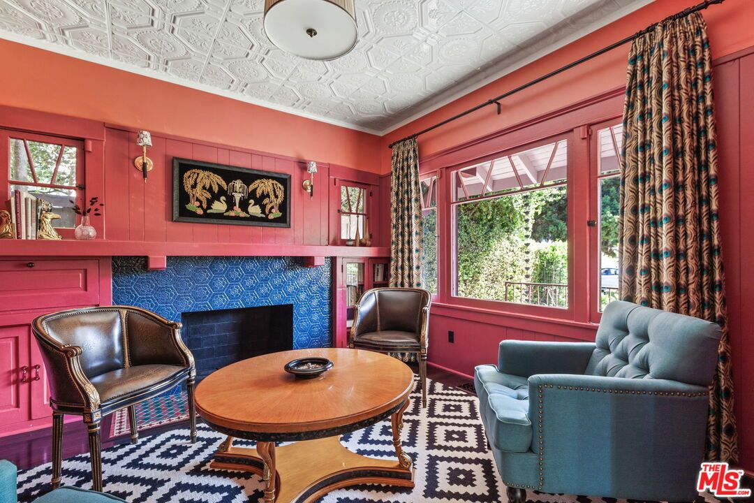Fireplace, Interior, Living room