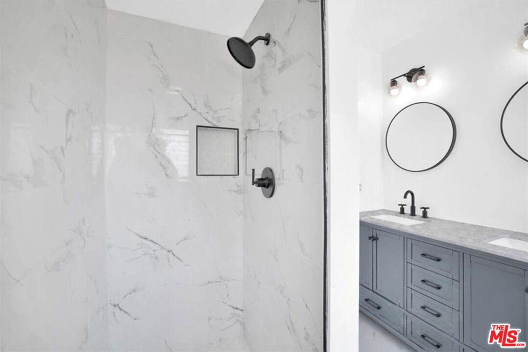 Bathroom, Interior, Marble Walls