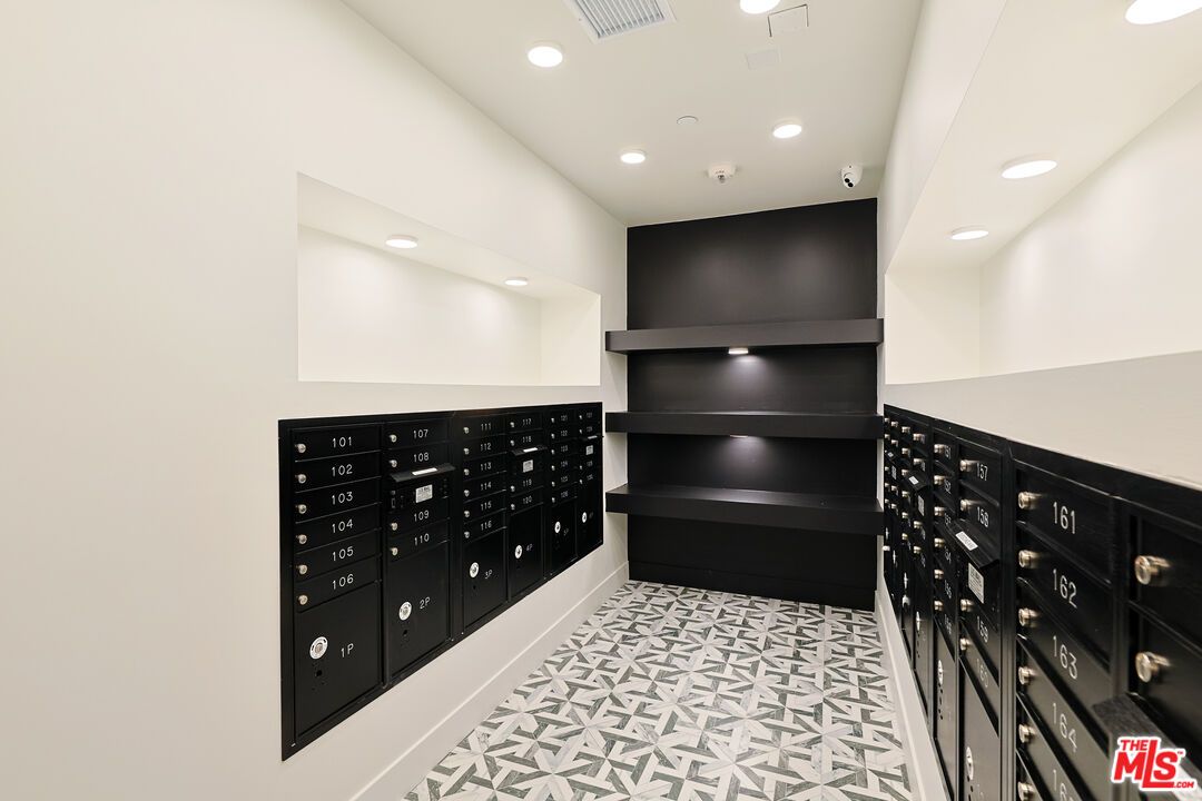 Interior, Recessed Lighting