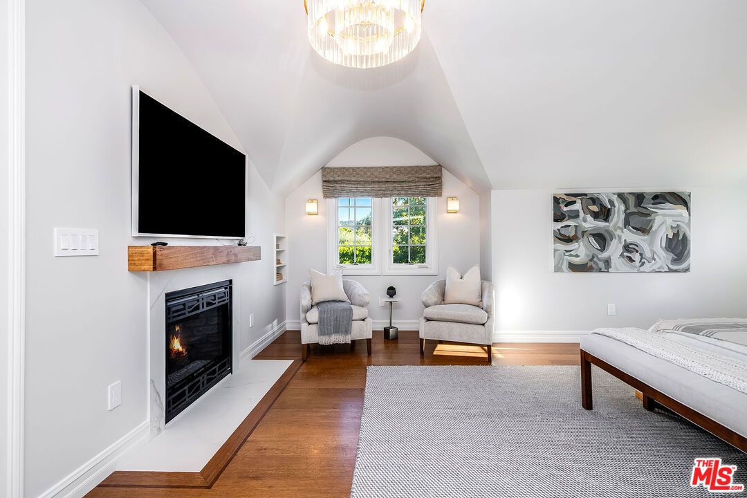 Chandelier, Fireplace, Interior, Wood Texture Flooring