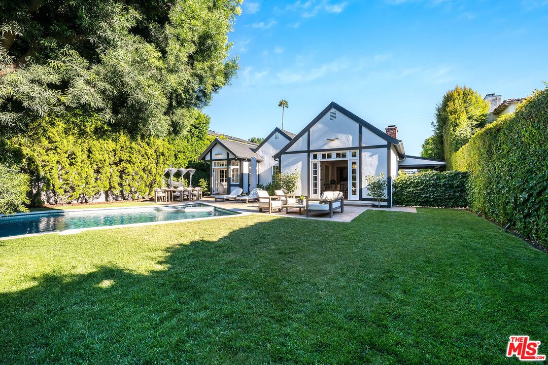 Backyard, Exterior, Pool