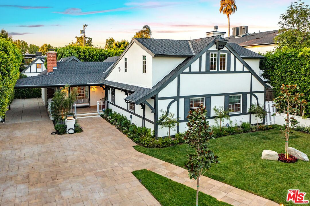 Backyard, Exterior, Facade, Tudor Revival