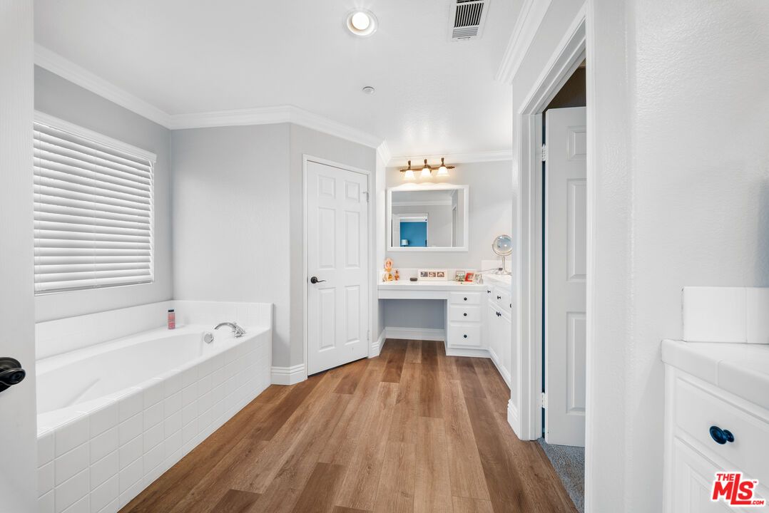 Bathroom, Interior, Recessed Lighting, Wood Texture Flooring