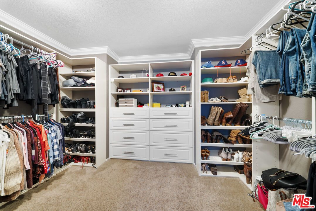 Interior, Walk-in Closets
