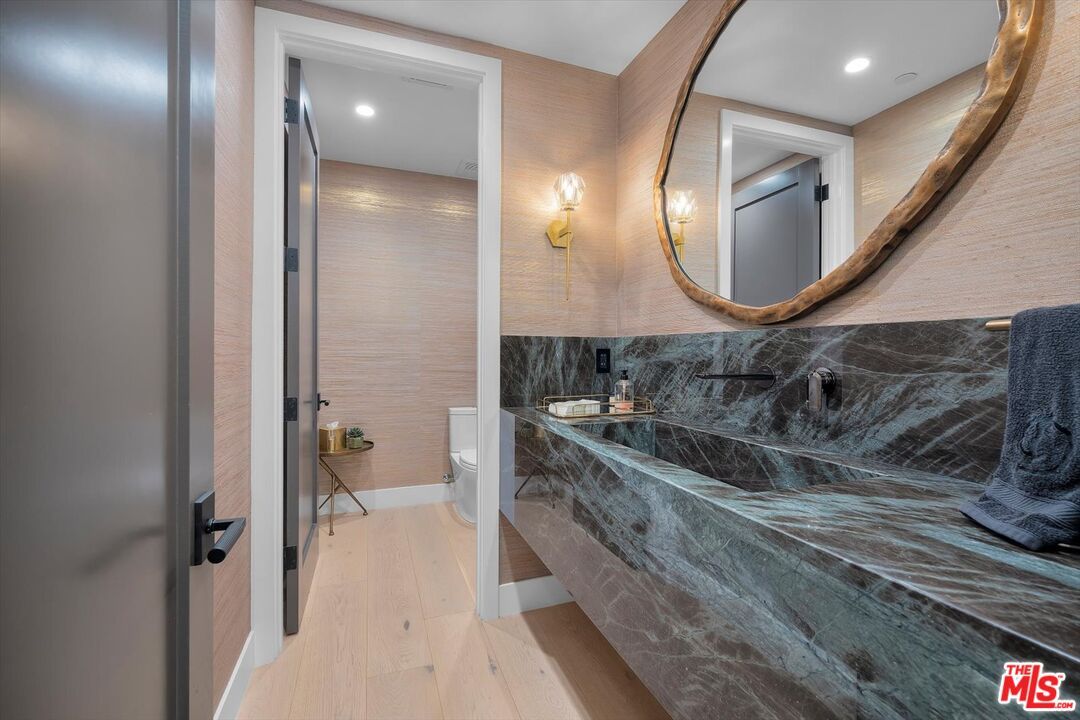Bathroom, Interior, Recessed Lighting, Wood Texture Flooring